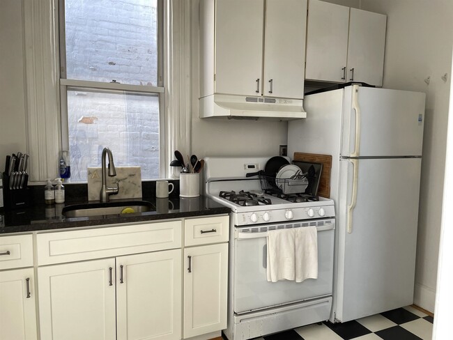 Building Photo - 317 22nd St