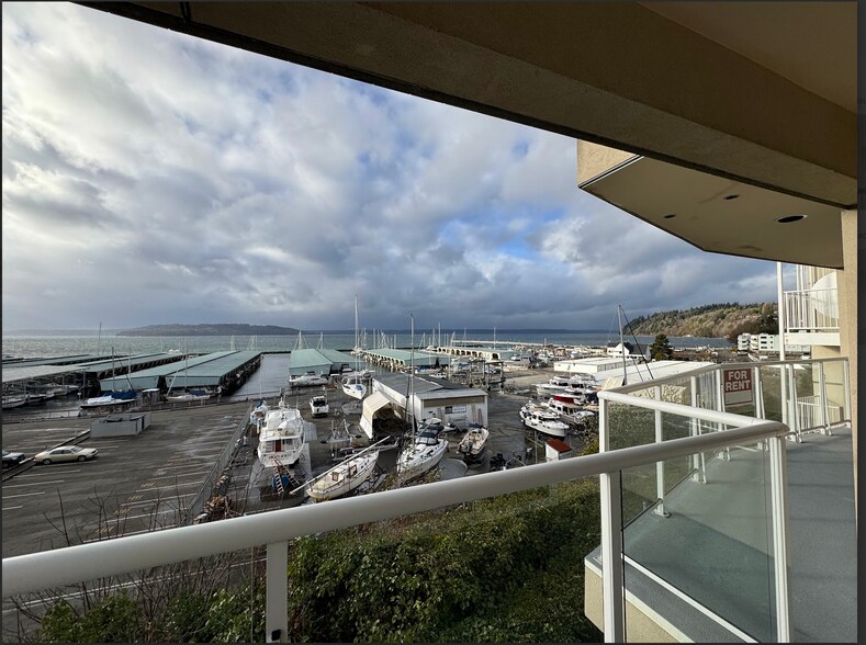 Wrap-around balcony from the bedroom to the dining room - 22505 6th Ave S