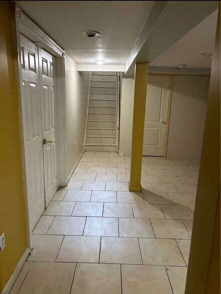Building Photo - 816 Dean Dr