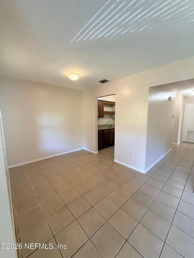 Building Photo - 470 Crabapple Ct