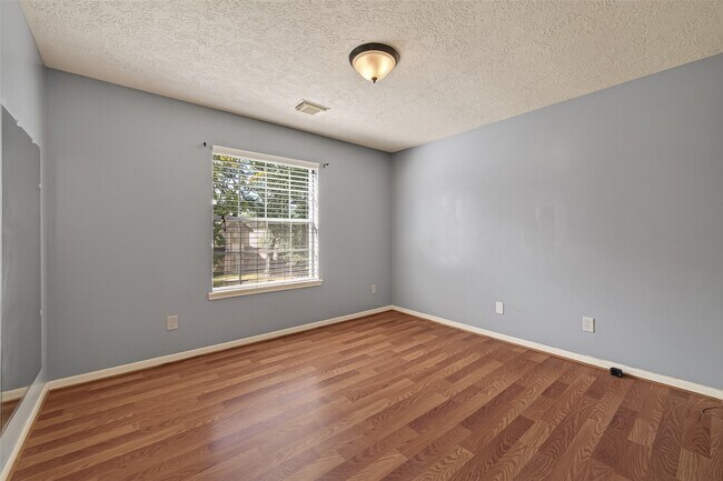 Building Photo - 4218 Meadowchase Ln