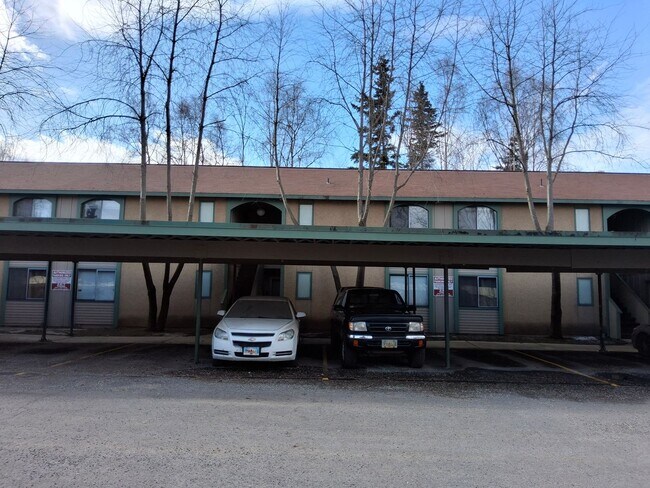 Building Photo - 3061 Lois Dr