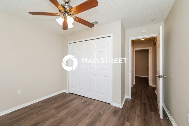 Building Photo - 3 Bedroom Pet-Friendly Home in POINCIANA, ...