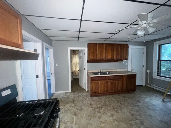 Building Photo - 17 Park Ave