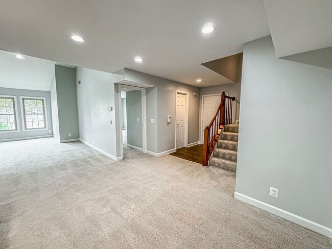 Building Photo - Fantastic 2 Bed 2.5 Bath Condo With A Spac...