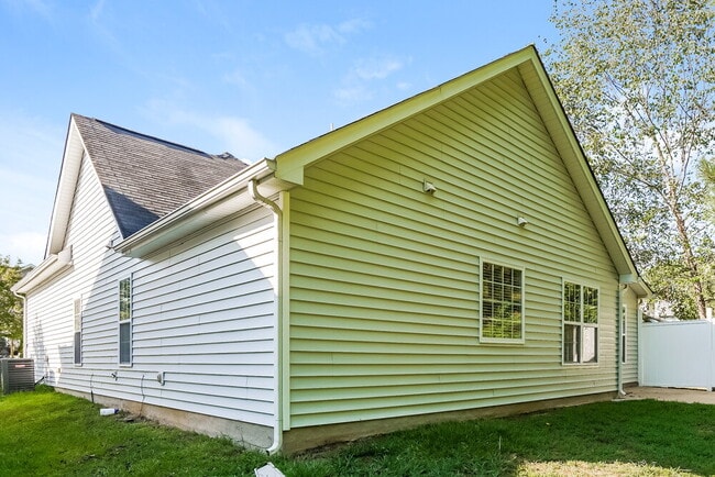 Building Photo - 329 Braxman Ln