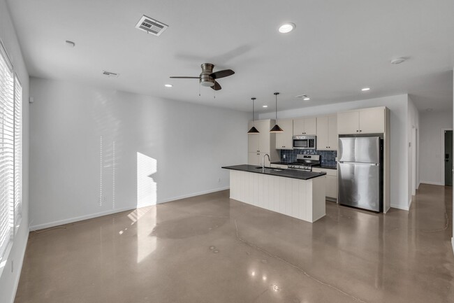 Building Photo - P.57 Kode Properties, LLC 1240-1242