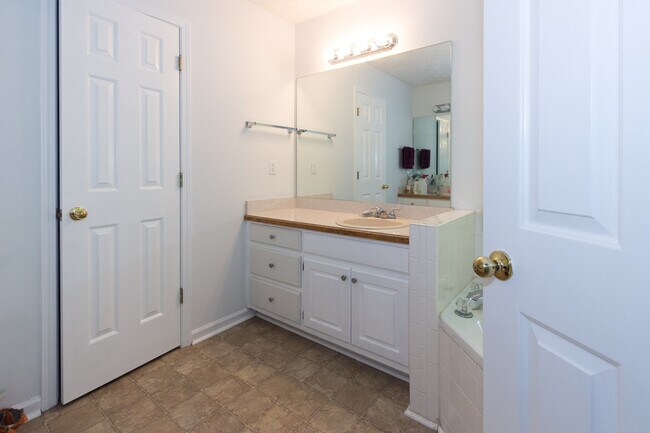 Building Photo - 5485 Forest Falls Dr