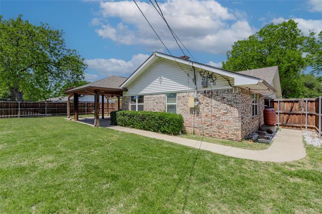 Building Photo - 5016 Emerald Lake Dr