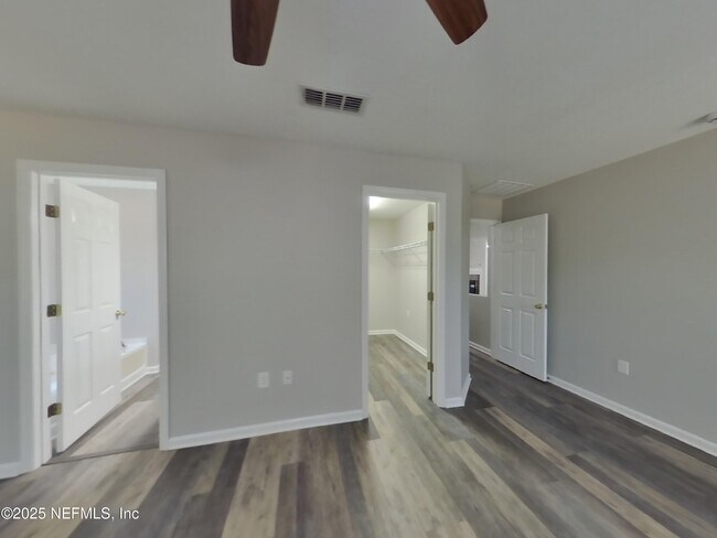 Building Photo - 76383 Timbercreek Blvd