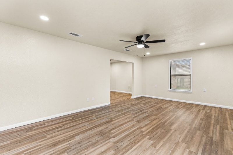 Building Photo - 316 S Barbara St