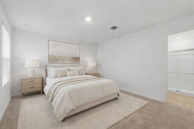 Building Photo - 25409 Carnation Ct