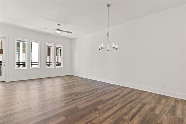 Building Photo - 1292 Chelsea Cir NW