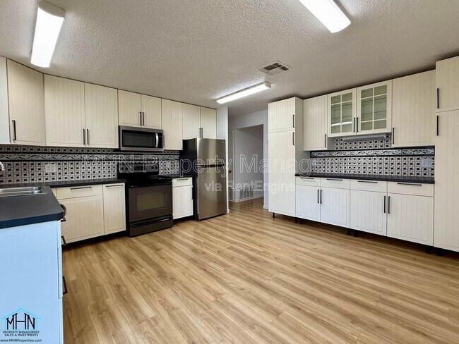 Building Photo - 9607 Gold Hl Dr