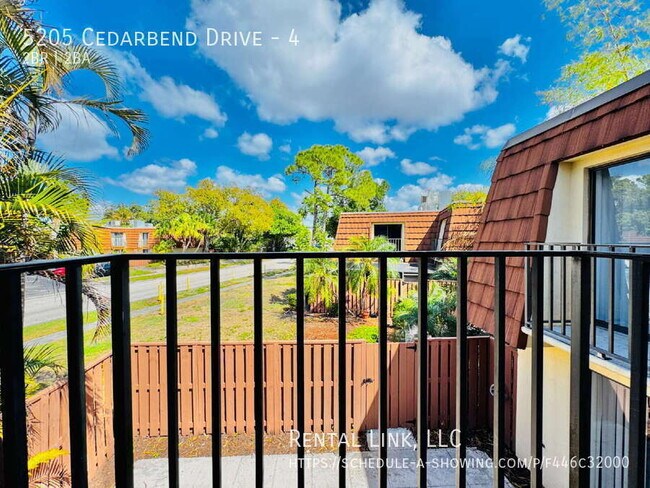 Building Photo - 5205 Cedarbend Dr