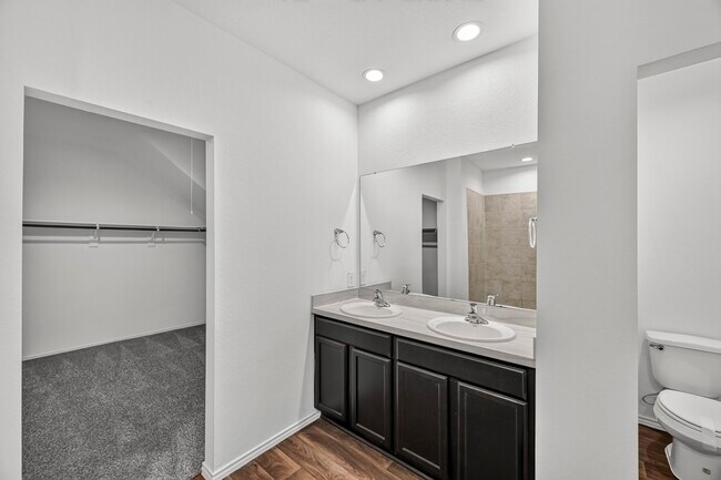 Building Photo - 5118 Dove Hl Ln
