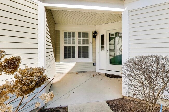 Building Photo - 2073 Cambria Ct