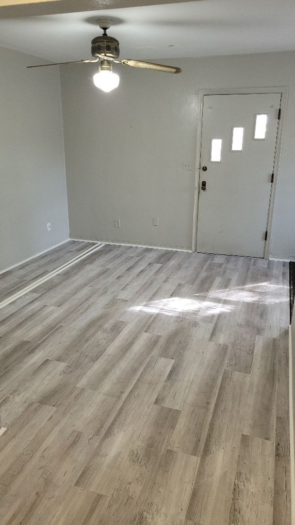 Building Photo - 2315 1st Ave N