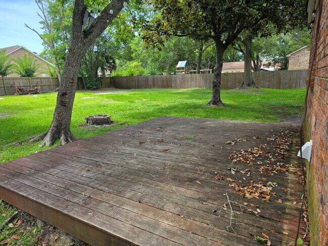 Building Photo - 1411 Martin St