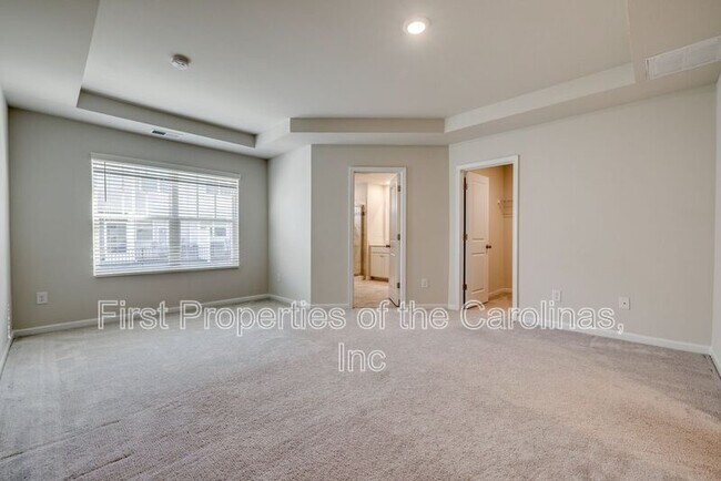Building Photo - 807 Gable Oak Ln