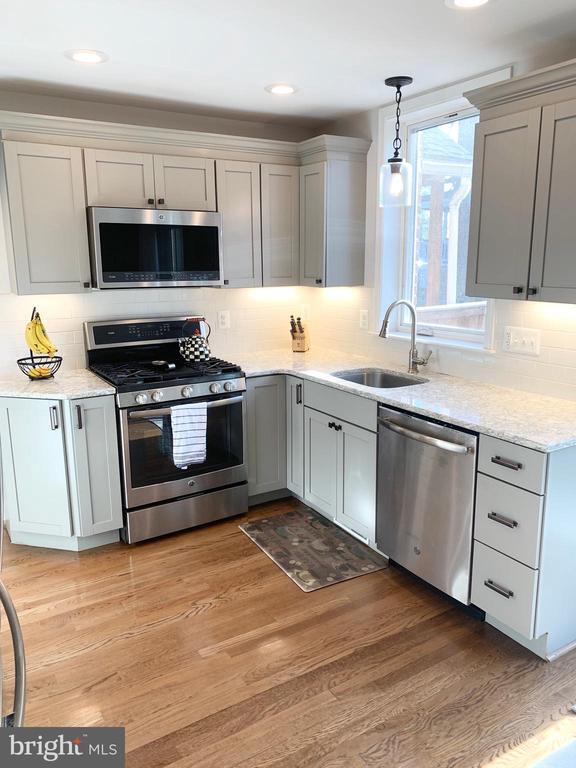 Building Photo - 114 Wesmond Dr