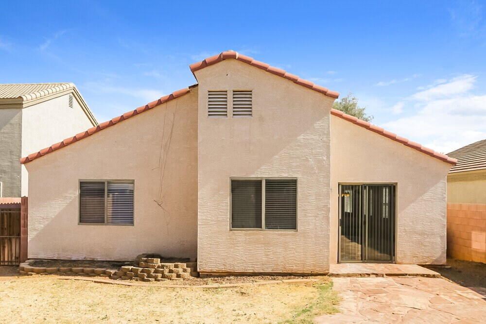 Building Photo - 3129 W Sunland Ave