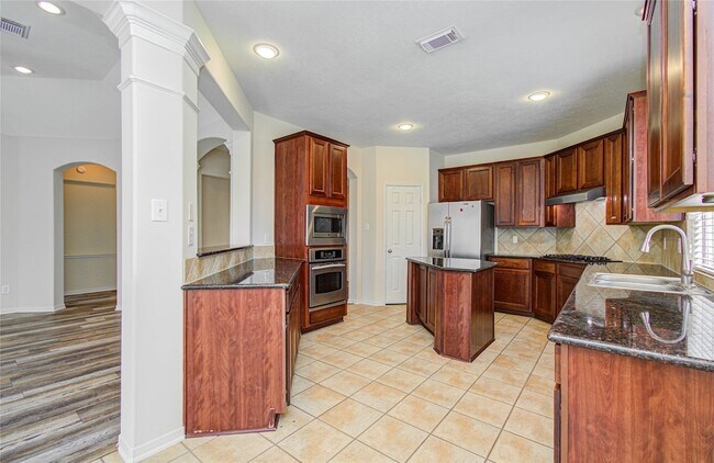 Building Photo - 226 Elana Ln