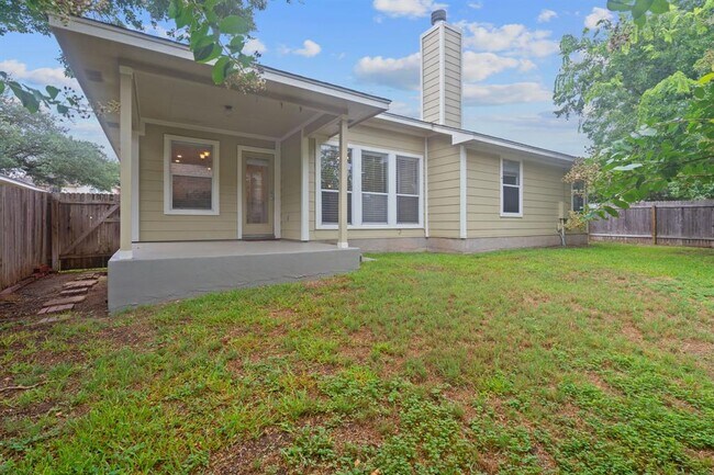 Building Photo - 909 Saba Cove