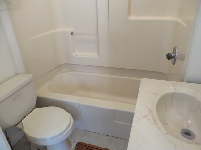 Building Photo - 1211 Fulton St