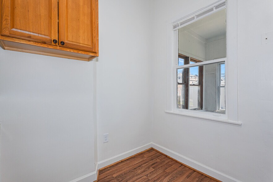 Building Photo - 2439 S Millard Ave