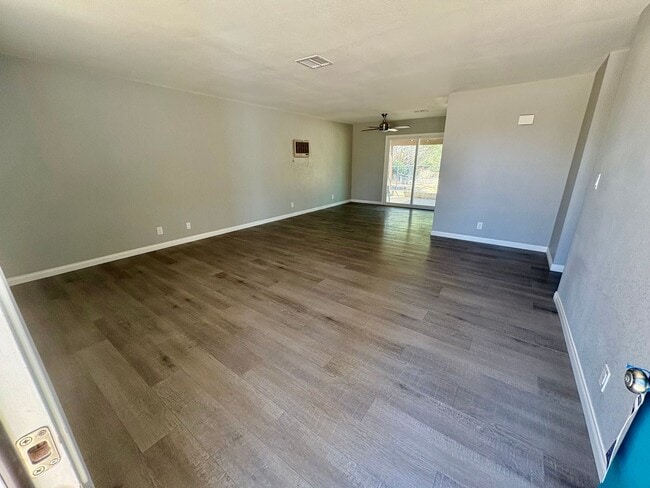 Building Photo - Welcoming 3 Bedroom 1.5 Bathroom Home
