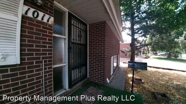 Building Photo - 4 br, 1.5 bath House - 1011 Yeager Dr