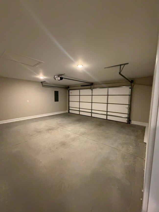 Building Photo - 7104 Nans Creek Way
