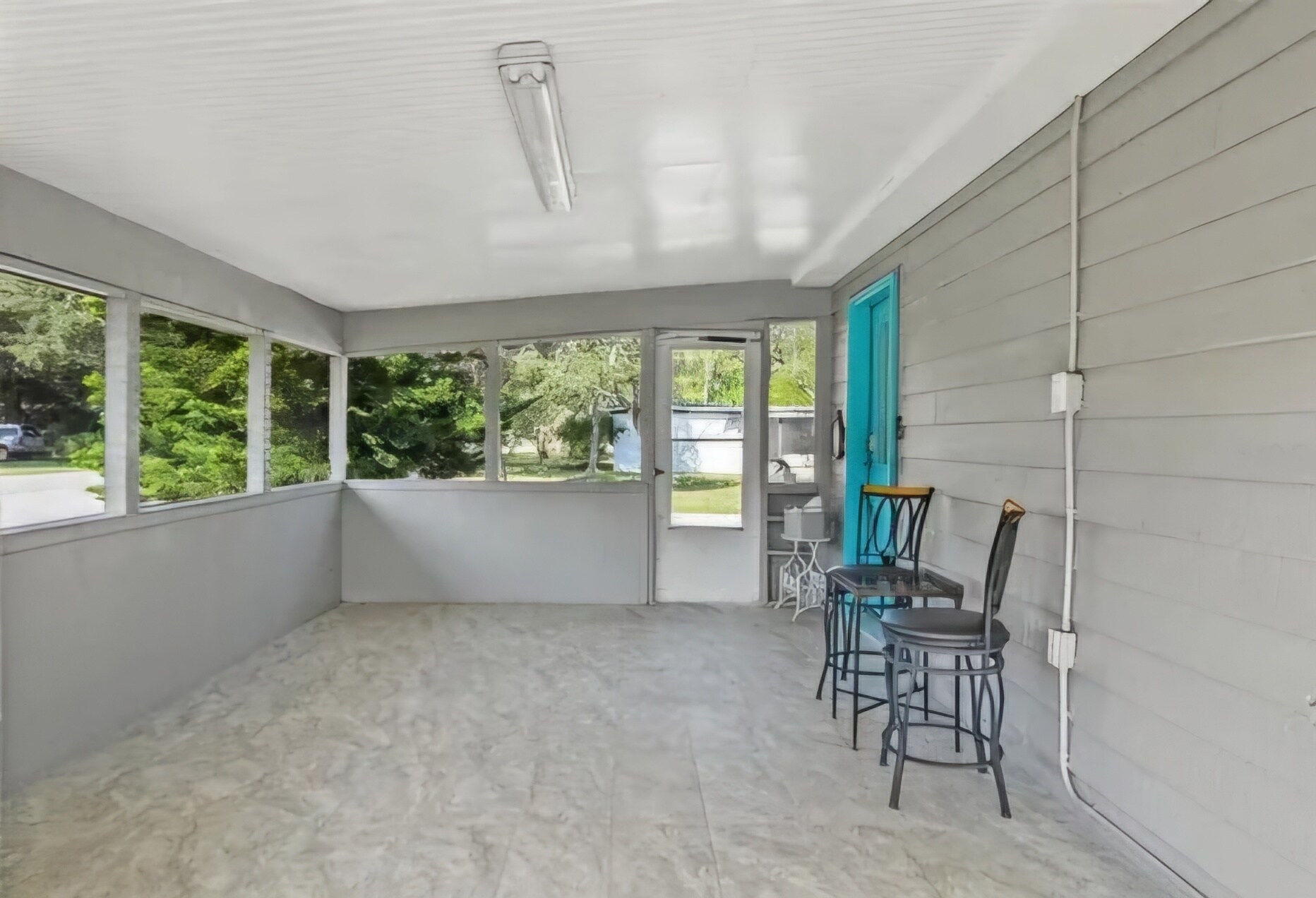 Building Photo - 7493 Sealawn Dr