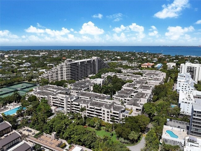 Building Photo - 161 Crandon Blvd