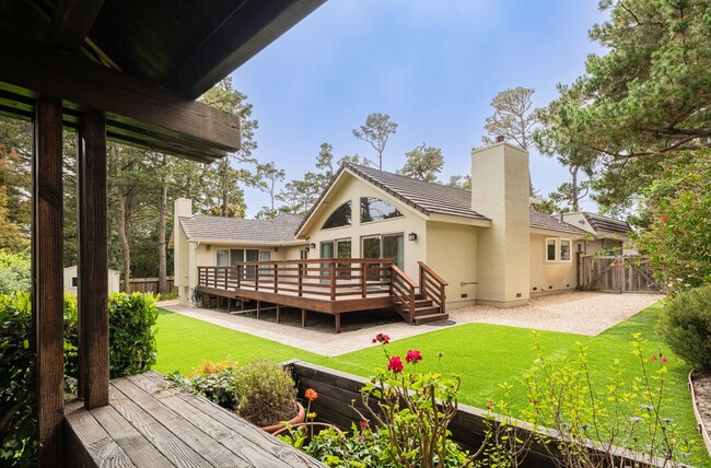 Building Photo - 4055 Sunset Ln