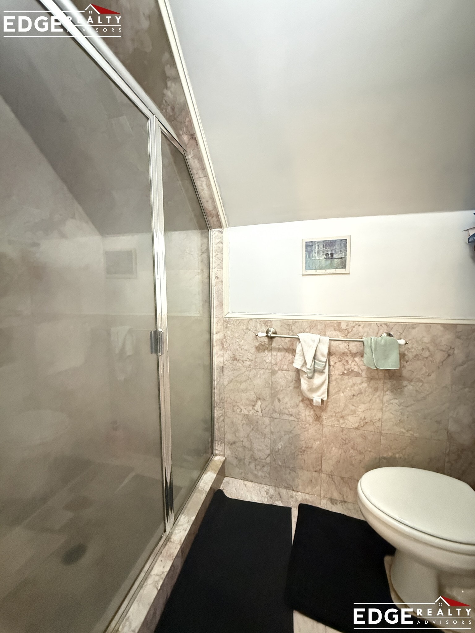 Building Photo - 25 Burton St