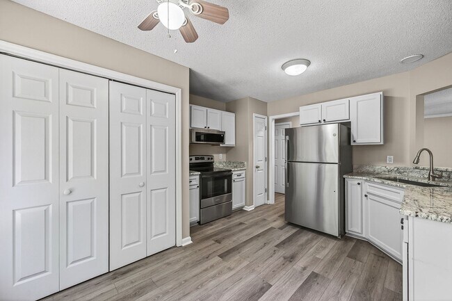 Building Photo - 171 Dockside Dr