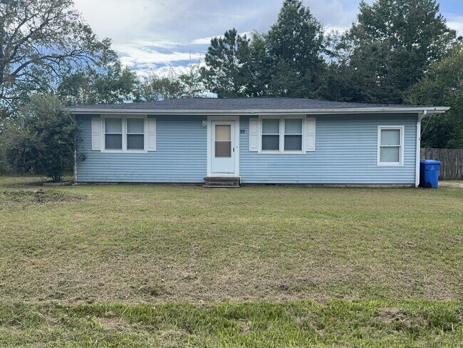 Primary Photo - 30 East Dr