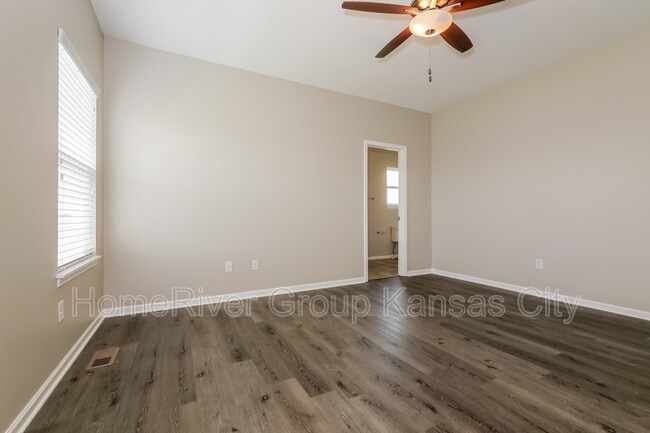 Building Photo - 26125 W 141st Terrace