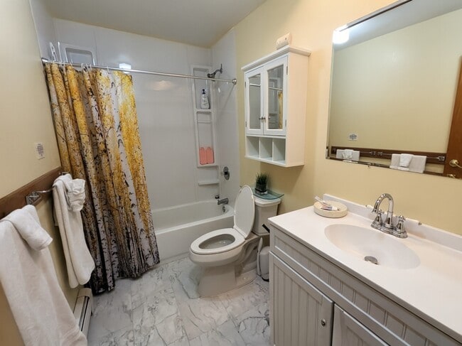 Building Photo - 608 Ridgecrest Dr