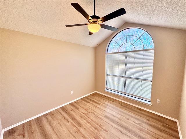 Building Photo - 204 Pear Tree Pl