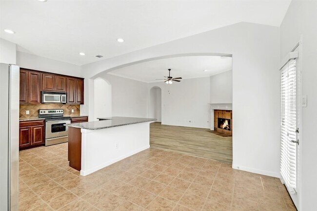 Building Photo - 19227 Countryhills Ct