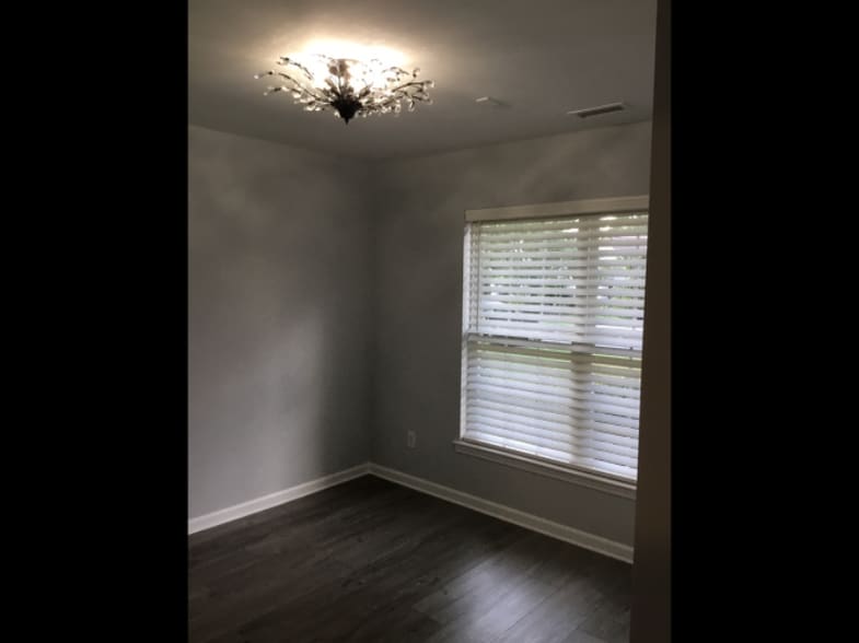 Building Photo - 1609 Tate Rd