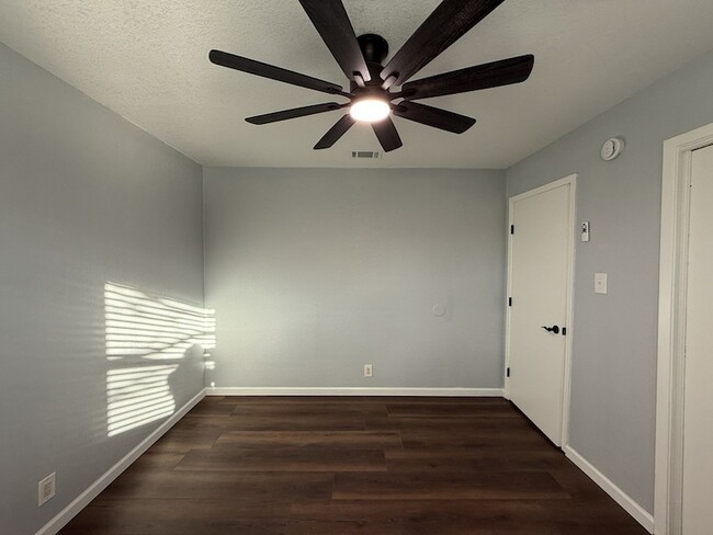 Building Photo - 6101 Melody Ln