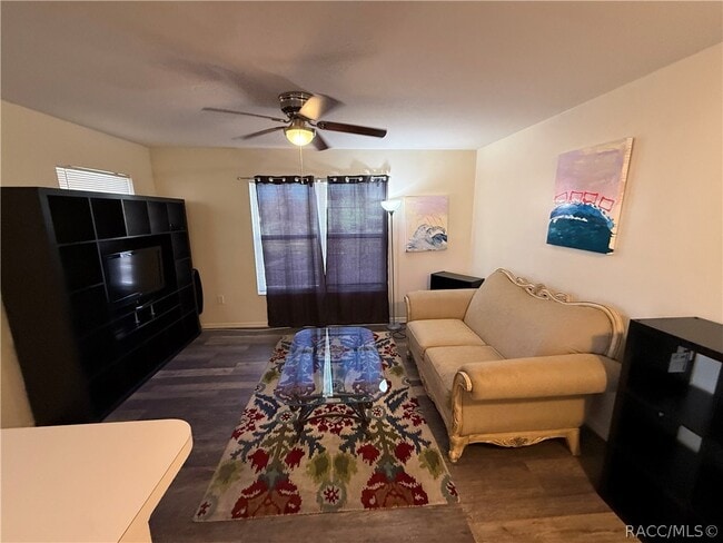 Building Photo - 943 SE Mayo Dr