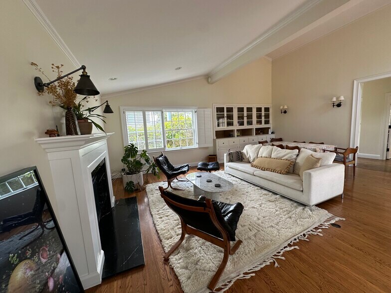 main living and dining - 1127 Virginia Way