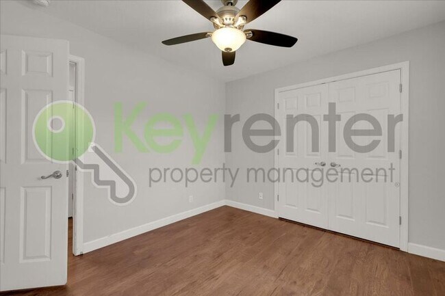 Building Photo - 6359 Edgewood Way