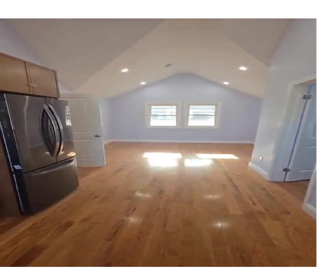 Building Photo - 16 Momm Ct