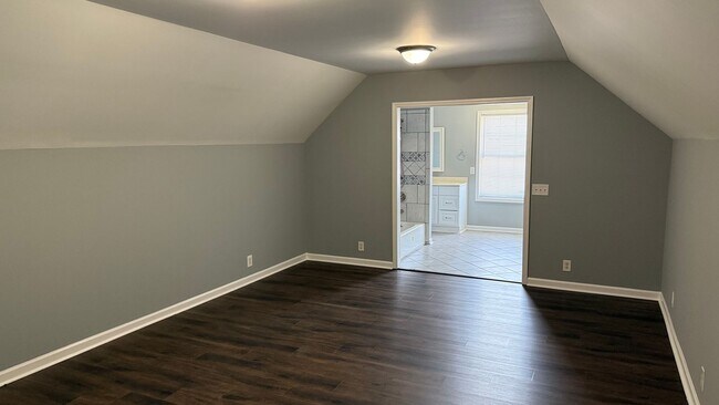 Building Photo - 2702 Painted Pony Dr